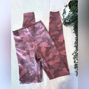 Lululemon Wunder Train High Rise 28” Tights Camo Brier Rose Size 2
